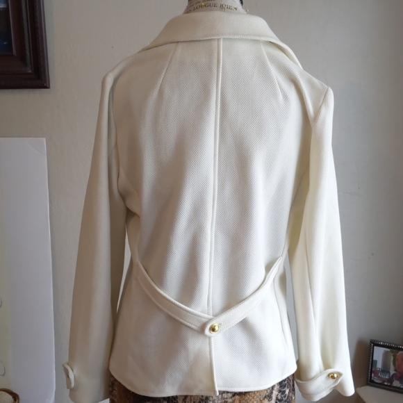 Ivory Jacket - Picture 2 of 4